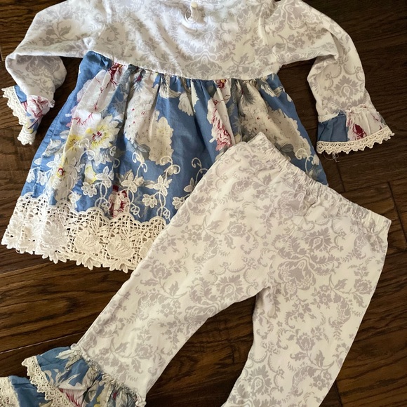 Outfit Set - Picture 7 of 7